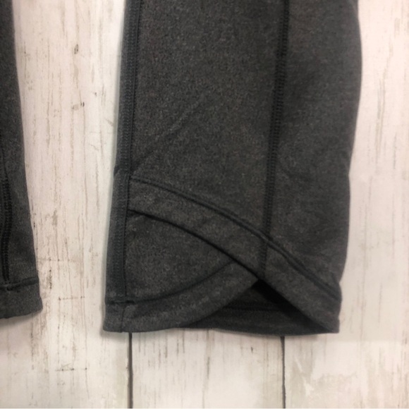 Calia by Carrie Underwood Essential Crossover Heather Gray Capri Small - Picture 3 of 5